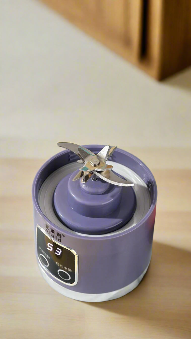 Portable & Rechargeable Small Cup Juicer